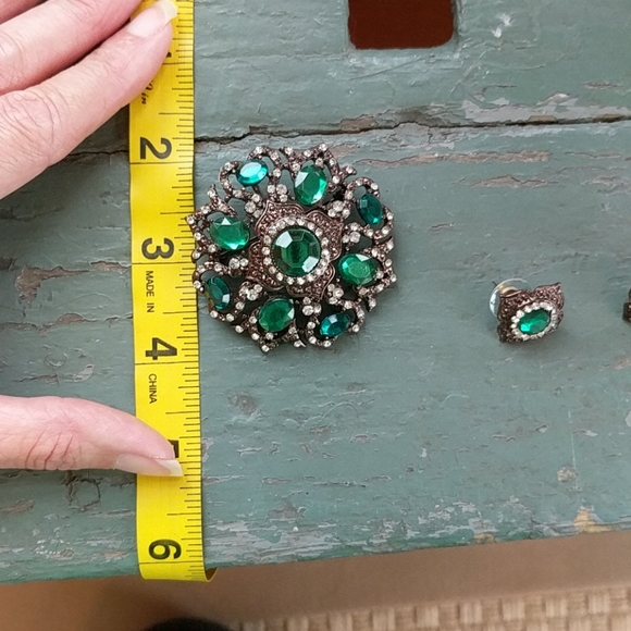 BROOCH & EARRINGS SET! - Picture 10 of 10